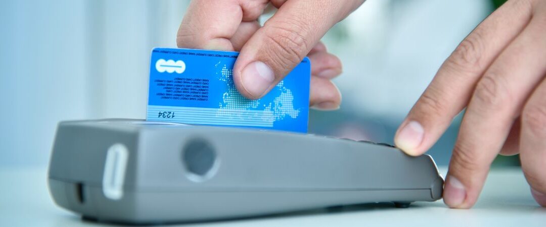 Como funcionam os cartões de crédito com chip e PIN Guia de Daniel Dantas