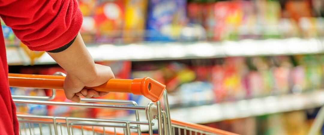 Supermercados como Pilares de Apoio Local por Sidney De Queiroz Pedrosa